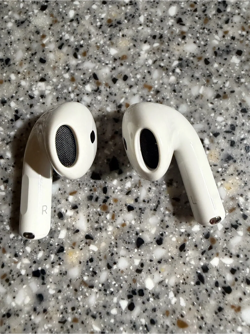 Apple AirPods 4 Model a3050